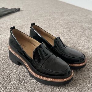 Barely worn naturalizer chunky loafers